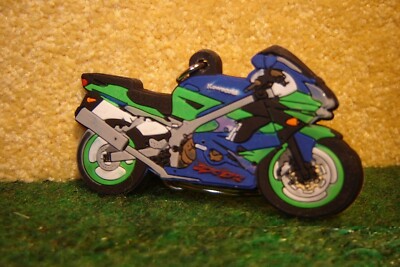 1:1 Kawasaki ZX 9 R Grün Blau 2000 BIKEIT 02185