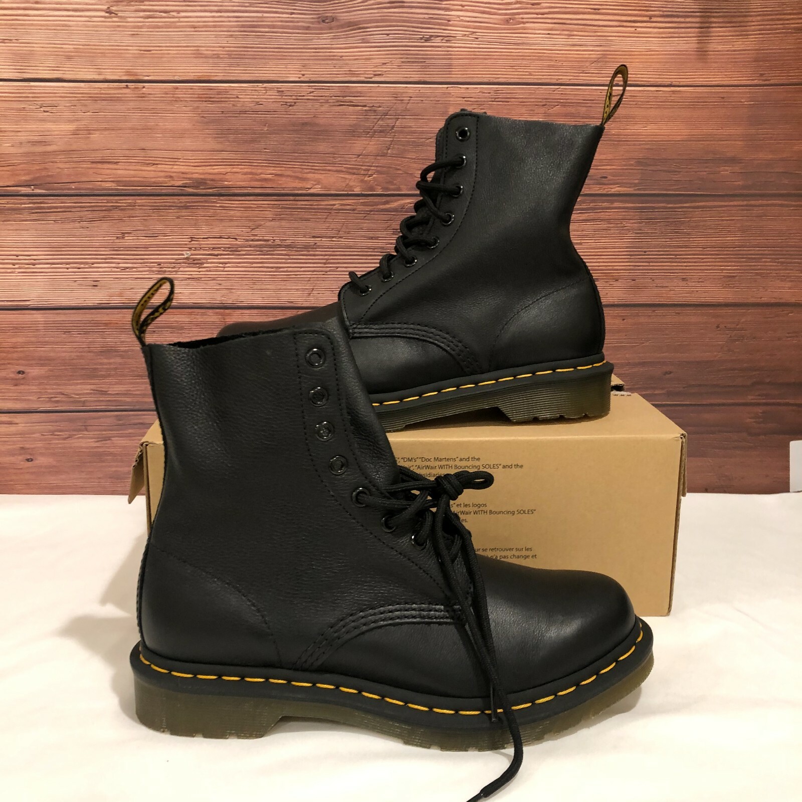 Dr. Martens PASCAL 8 Eye Leather Women 