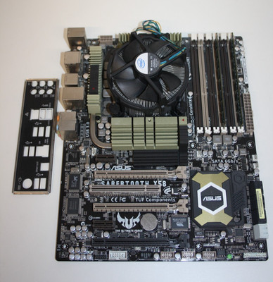 ASUS Sabertooth X58 - Intel 1366 Chipsatz - Sabretooth X58 - i7 -950 - 16Gb