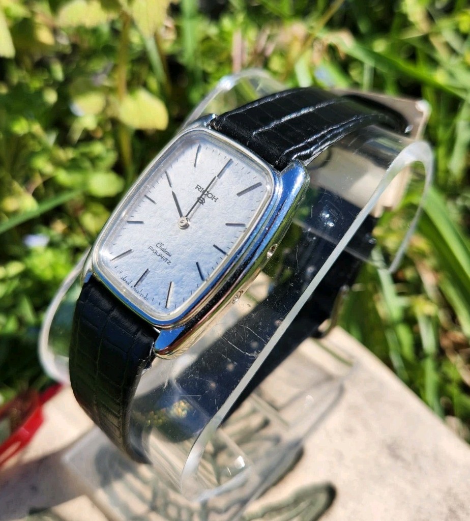 Vtg 1977 Ricoh Chateau Riquartz 27mm Men's Tank Watch 510 Movement