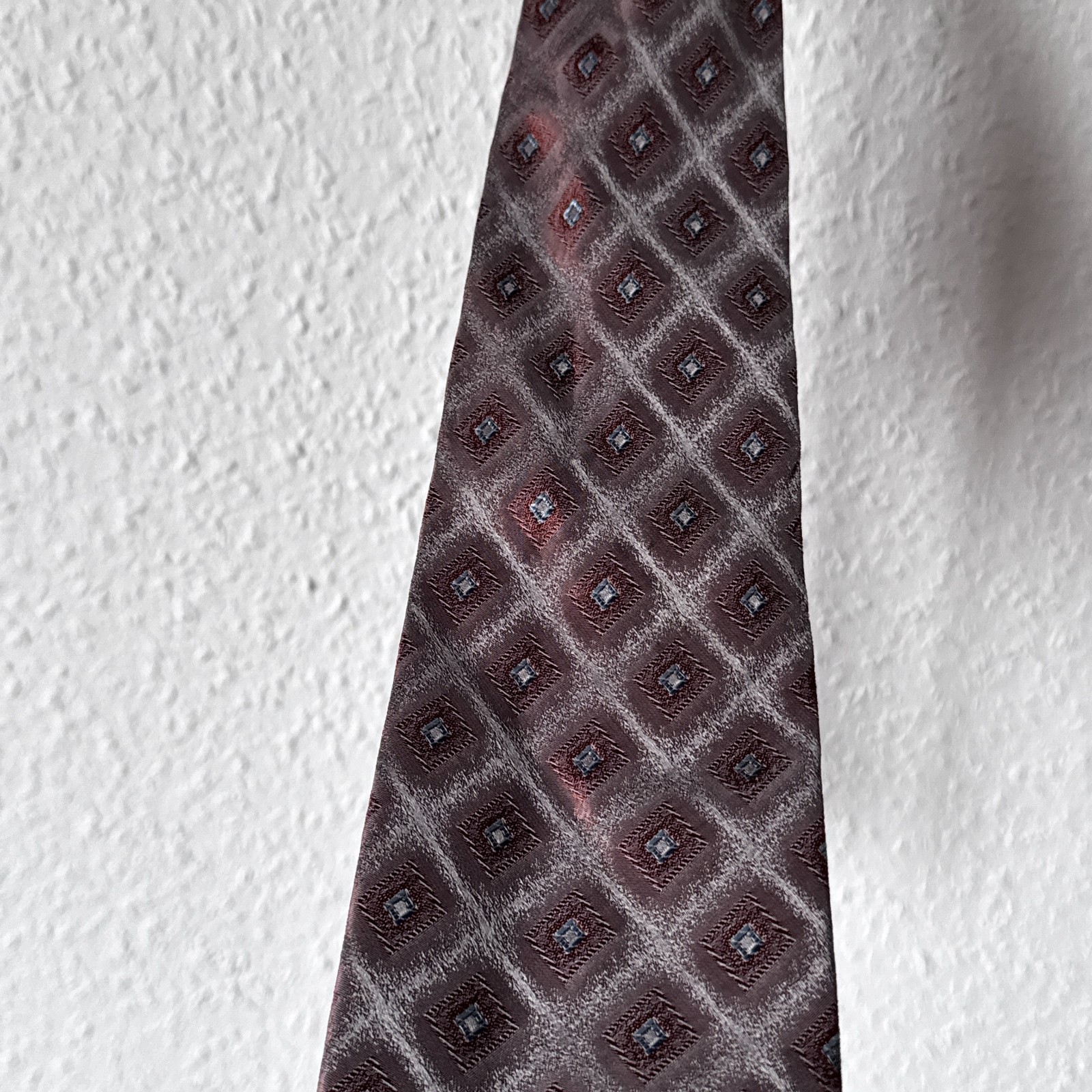 Walbusch Pure Silk Vintage Necktie - Burgundy Geometric Medallion image 5