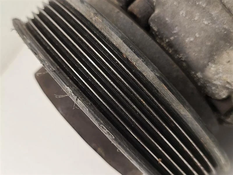 1999-2002 JEEP WRANGLER 2.5L AC Compressor 55037432AB - Image 3 of 4