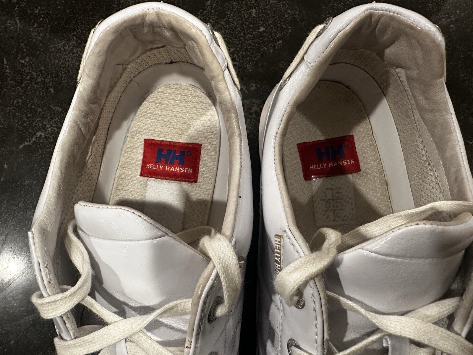 SAOLA Scarpe uomo Helly Hansen usate