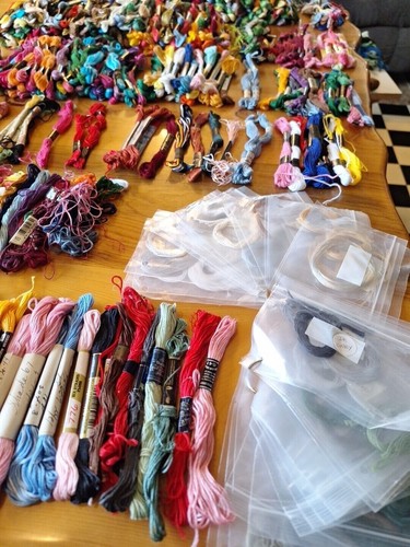 725+ Embroidery Floss Thread Lot Cards Skeins DMC JP Coats Iris Vtg Cross Stitch - Picture 19 of 22