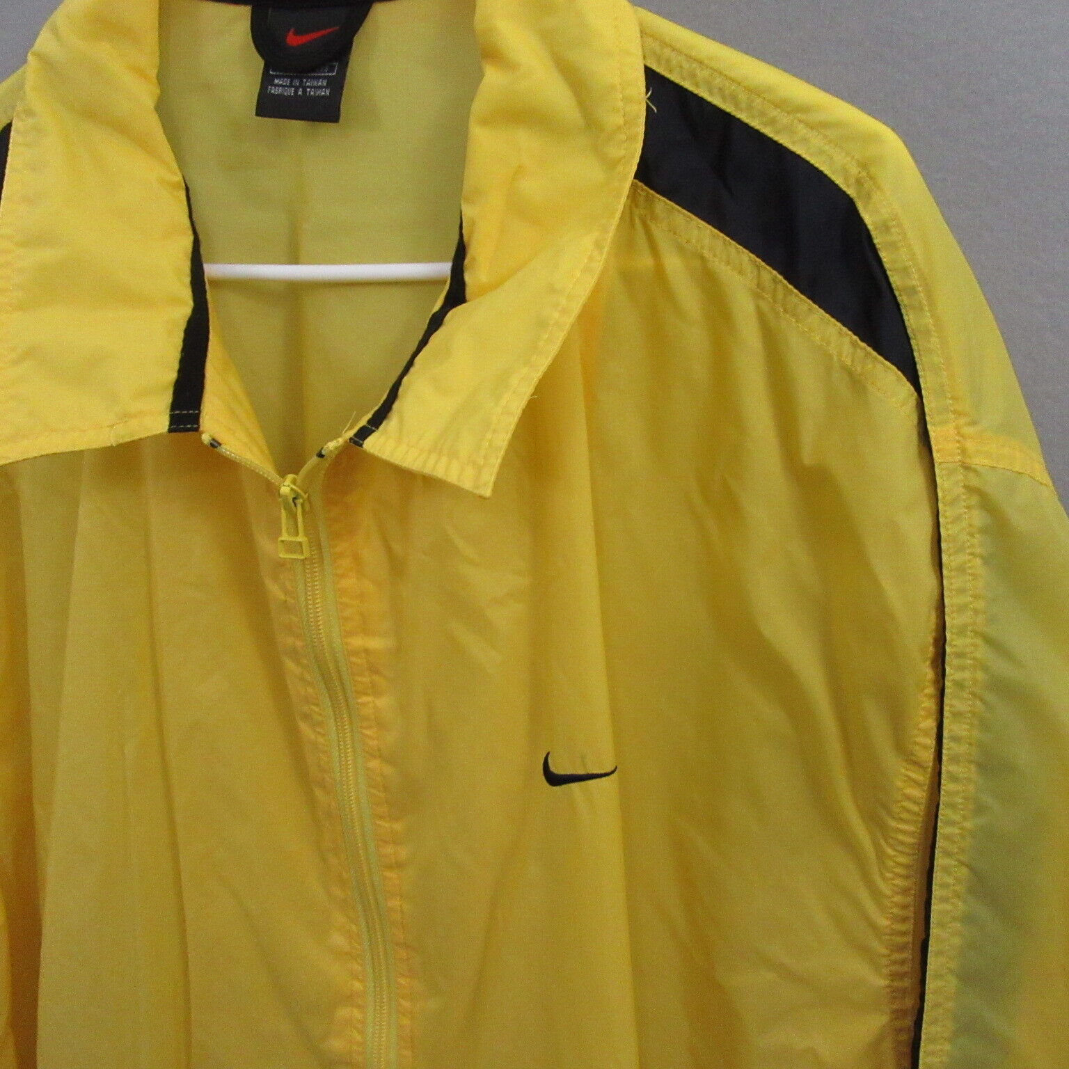 Nike Mens Windbreaker Jacket Size XXL Yellow Acti… - image 2
