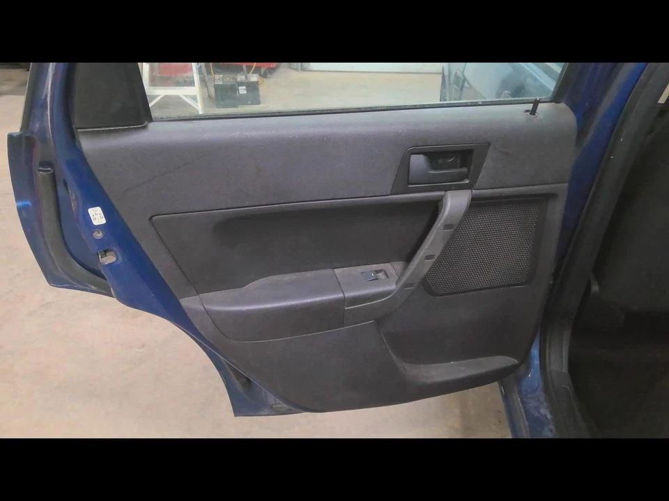 Used Rear Right Door Interior Trim Panel fits: 2008 Ford Focus  Grade A Foto 2 de 4