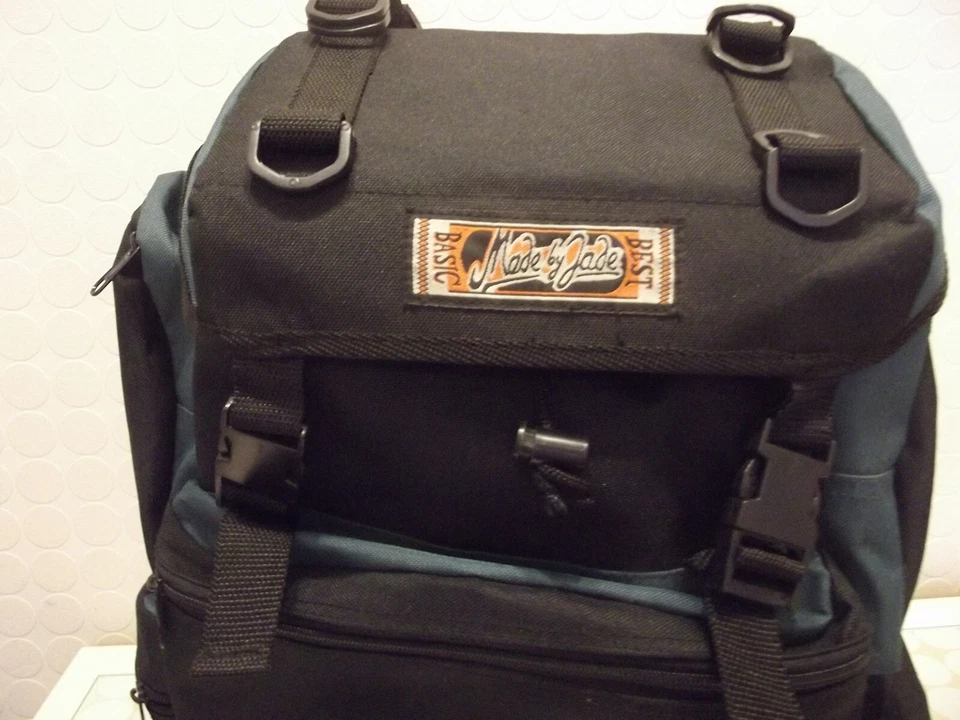 Mochila 43 x 36 cm aprox por Jade Foto 2 de 4