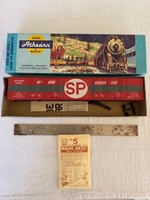Athearn/Roundhouse Trains in Miniature Lot of 3 Model Trains Kadee MagneMatic