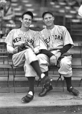 Top 10 Lefty Gomez Baseball Cards 22