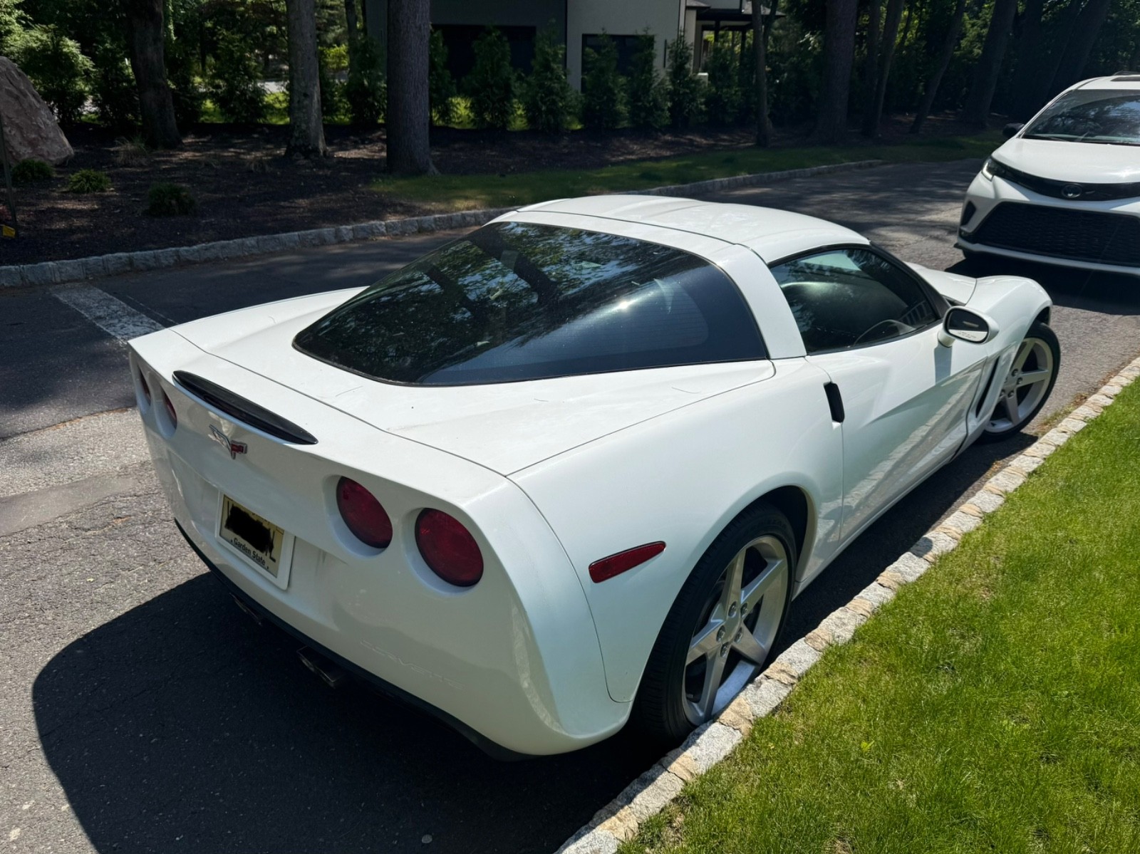2007 White Chevrolet Corvette   | C6 Corvette Photo 6