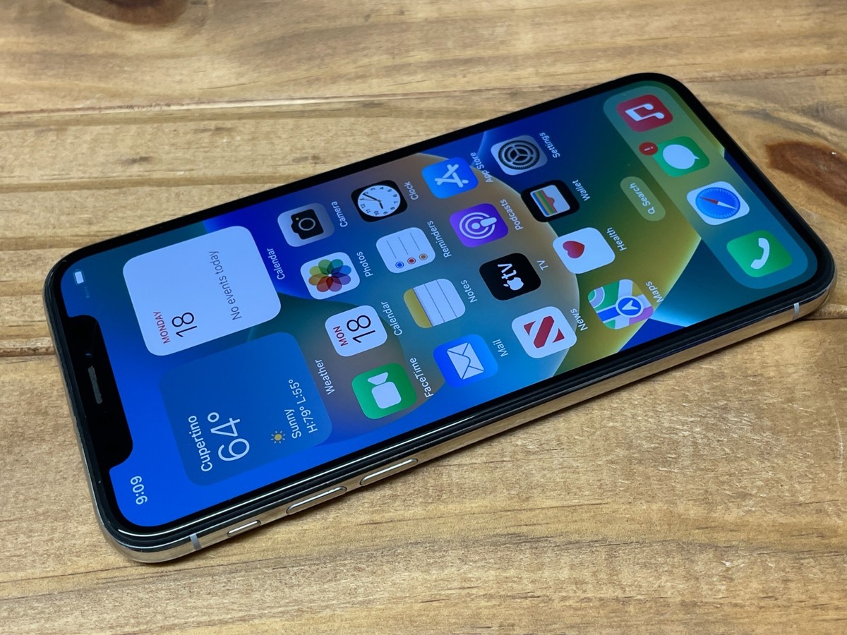 Apple iPhone X 本体 iPhone10 シルバー 256GB iPhone X 256GB Silver - New battery - Refurbished product