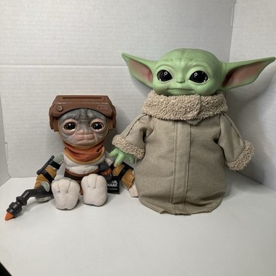 The Mandalorian 11'' Baby Yoda Grogu and 10'' Droidsmith Star Wars Plush Mattel