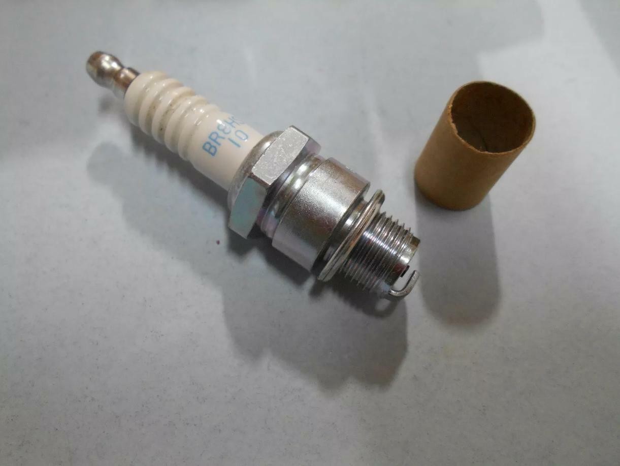 NGK BR8HS-10 Standard Spark Plug 1134 QTY 2 for 2-Stroke Engines