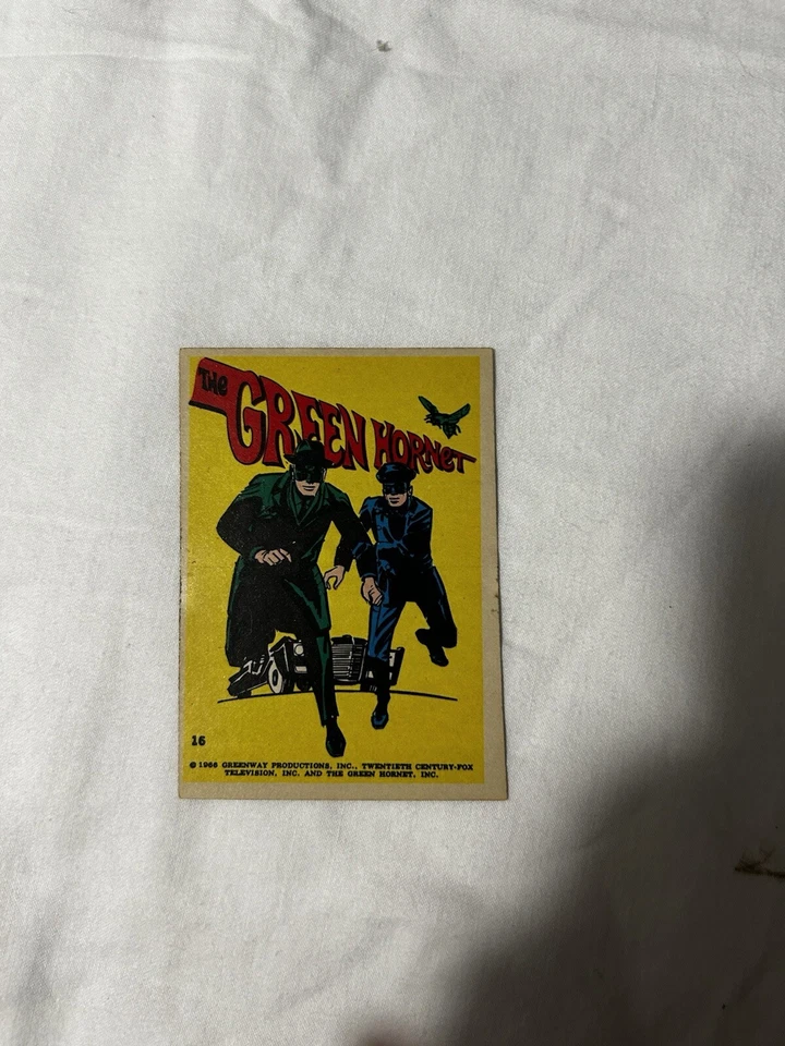 1966 Topps Green Hornet Set Break Sticker #16 Mid-Grade No Creases Minor Surface - Image 2 of 4