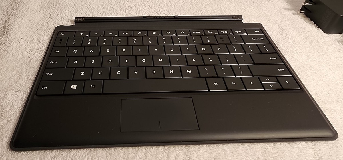 Microsoft Surface Windows RT - Model 1516 - 32GB Quad Core