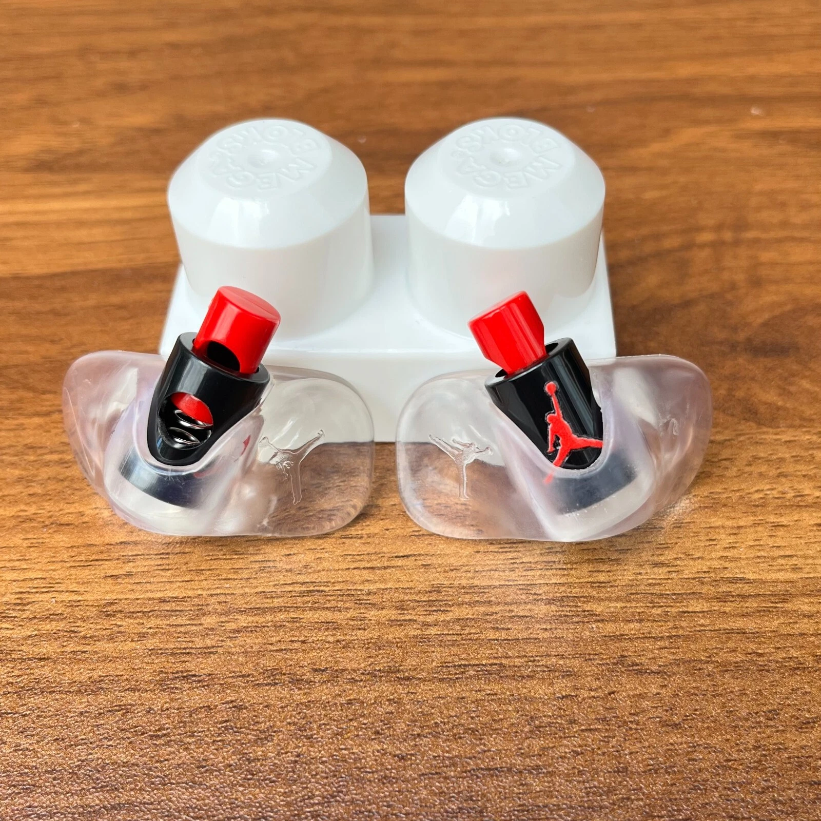 Serrature stringate sneaker Air Jordan 1 5 6 personalizzate: logo Jumpman ricambio rosso nero