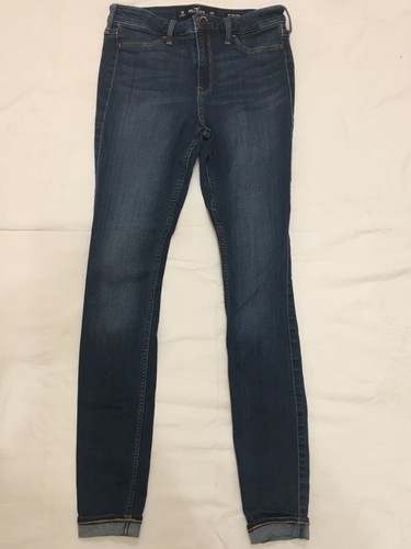Hollister Mid-Rise Cuffed Blue Jean 