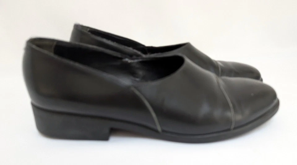 Zapatos sin cordones Barney’s New York para mujer talla 41 EE. UU. 10 de cuero negro de colección Foto 2 de 4