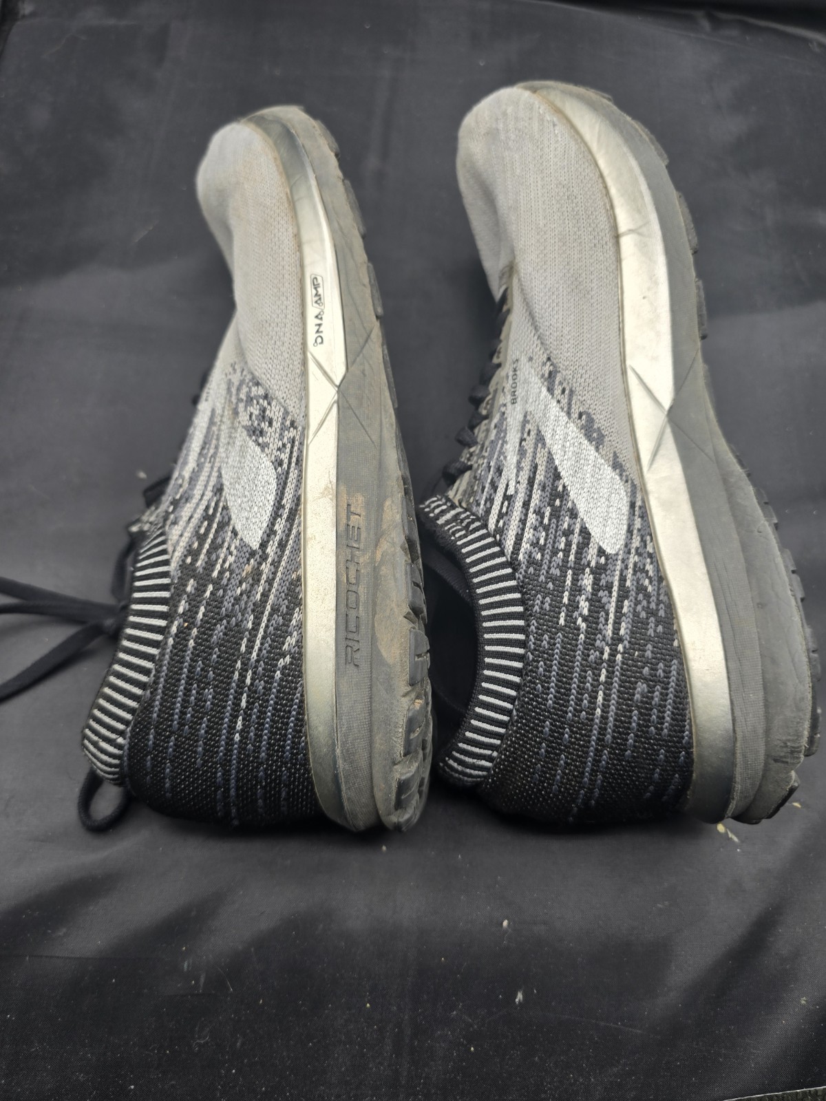 SAOLA Brooks Levitate Uomo