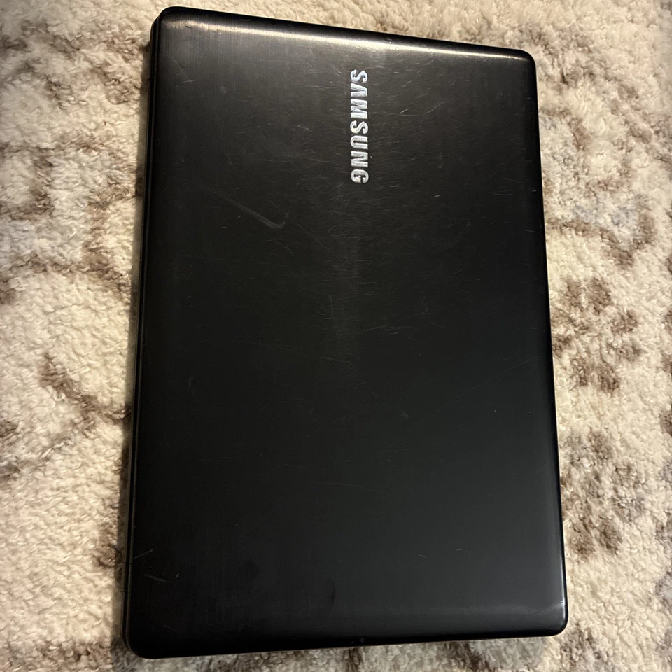 SAMSUNG LAPTOP NP530E5M 15.4'' TOUCH RAM 8GB 1TB (HDD) NVIDIA GAMING WINDOWS 10 - Image 4 of 4