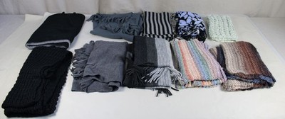 10x gebr. Schal  aus Auflösung - 9x normal + 1x Loop z. schlupfen - 1,4 Kg. /H