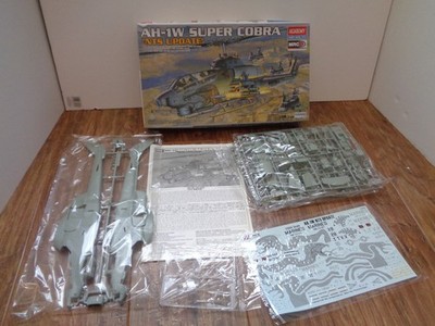 Academy 12702 1/35 US Marines Helicopter AH-1W Super Cobra Nts Update Model Kit