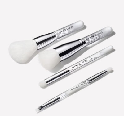 メイク道具・化粧小物 MAC BRUSH OF  ESSENTIAL BRUSH KIT MAC Cosmetics BRUSH OF SNOW ESSENTIAL BRUSH KIT New | eBay
