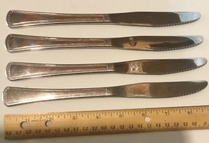 Oneida  Stainless Flatware NEEDLEPOINT/BEADED ARTISTRY 4 Serrated Dinner Knives