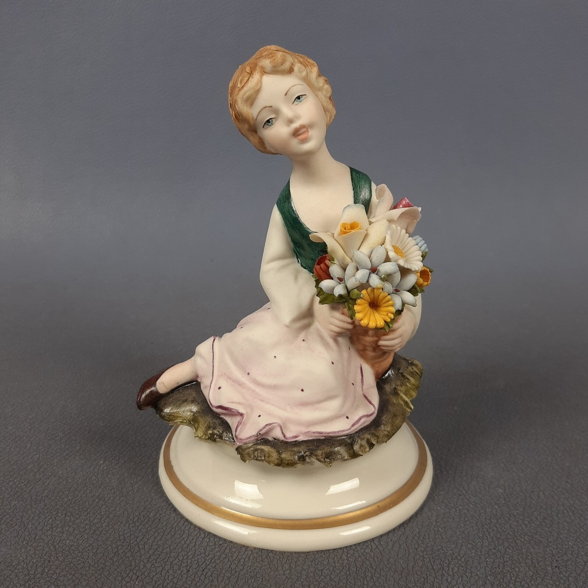 Statua Porcellana Biscuit Capodimonte Marcolin Fanciulla Con Fiori