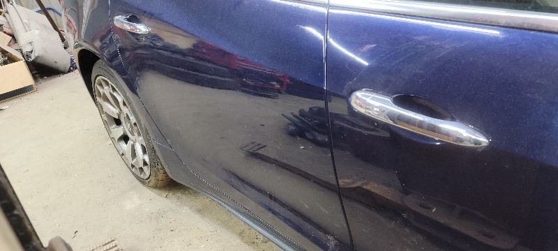 2014 Maserati Quattropo Right Passenger Rear Side Door