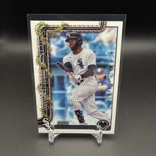 2025 Topps Holiday #H117 Luis Robert Jr. Card Chicago White Sox