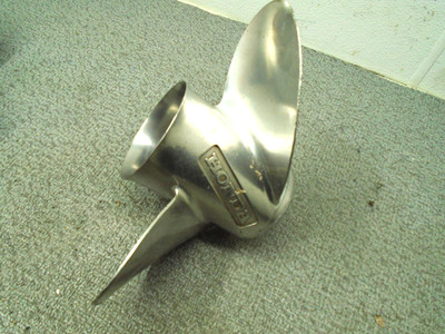 OEM HONDA STAINLESS STEEL PROPELLER 58233-ZY3-A17H Right Hand Rot 14 1/4 x 17P
