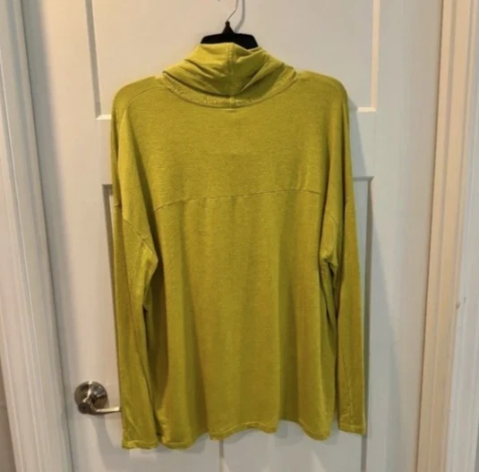 Cuello alto Cabi Ease, #4193, S, usado en excelente estado, musgo brillante Foto 4 de 4