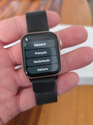 Apple Watch 5 40mm Gold MWV72FD/A Model A2092 mit Milanese und neuem Armband!