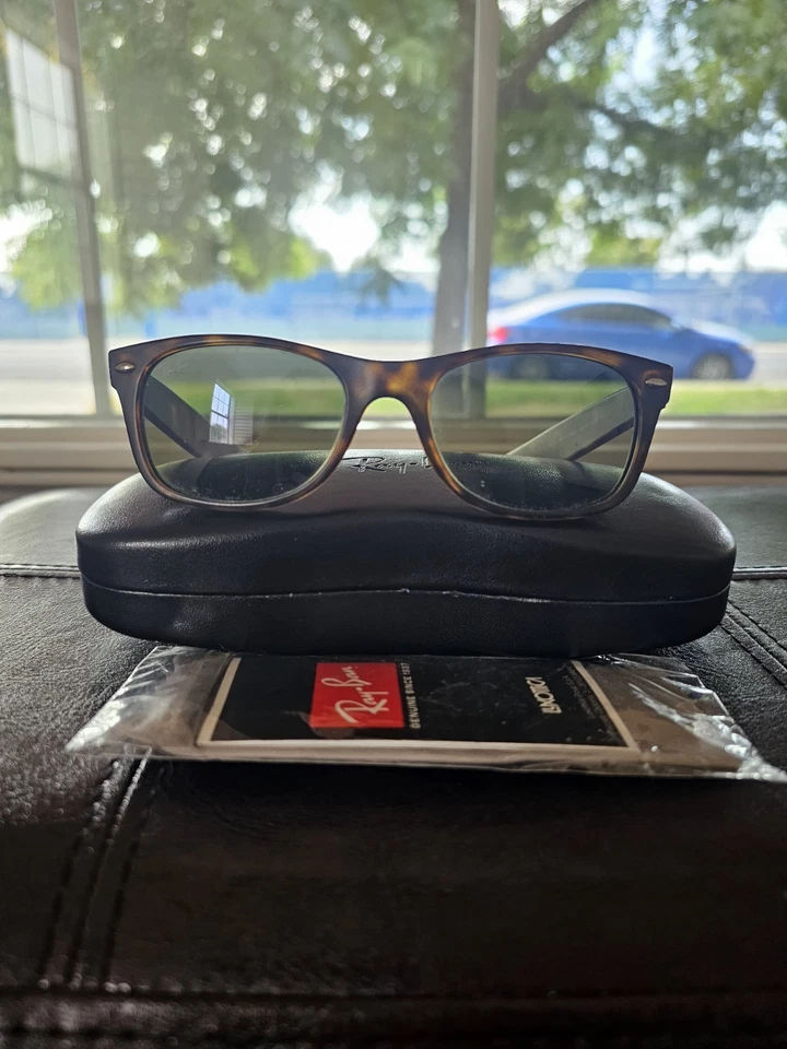 Ray-Ban Italy Leopard Print Brown Sunglasses with Hard Case And Cleaning Wipe - Image 4 of 4