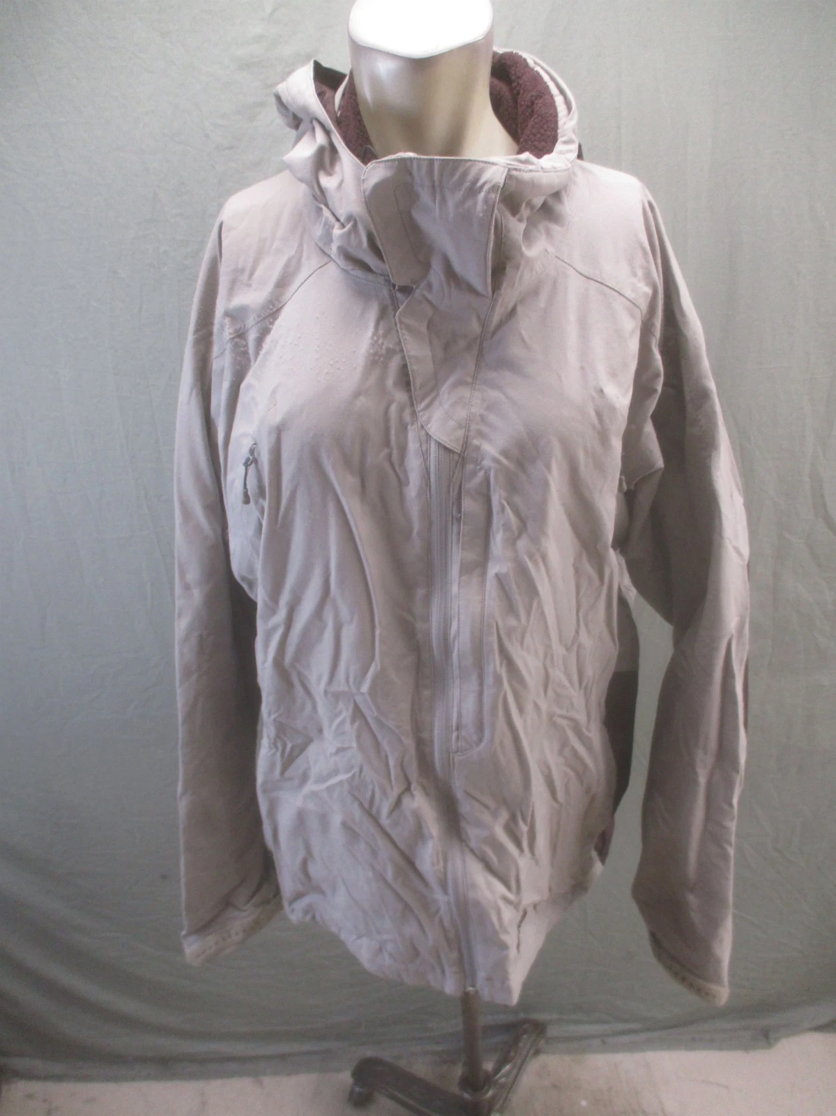 Patagonia Sizw XL Men Gray Snow Skip Hooded Full Zip Pocket Snowboard Jacket 915
Opens in a new wind