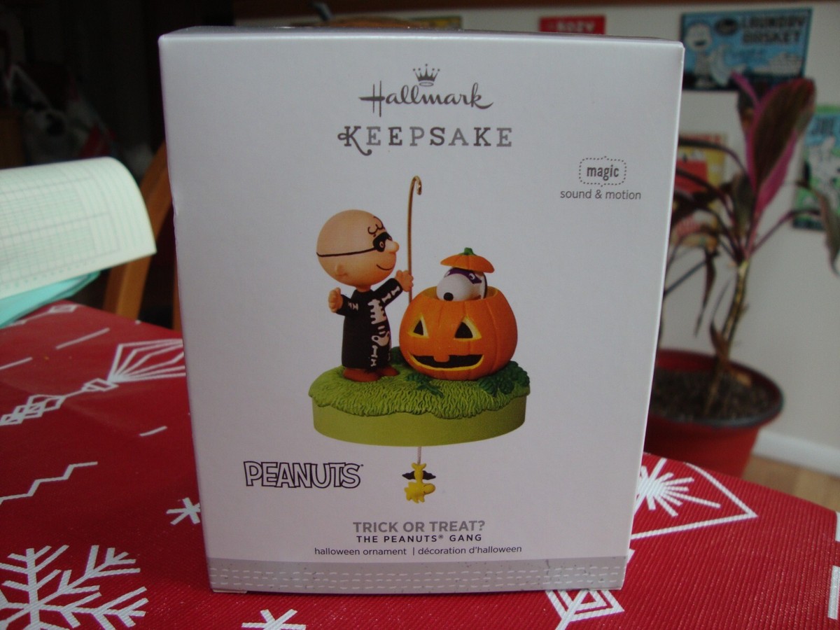 Hallmark KeepsakePEANUTS ハロウィンオーナメント2016 Peanuts Hallmark Keepsake Ornament 2016 Halloween Trick or Treat
