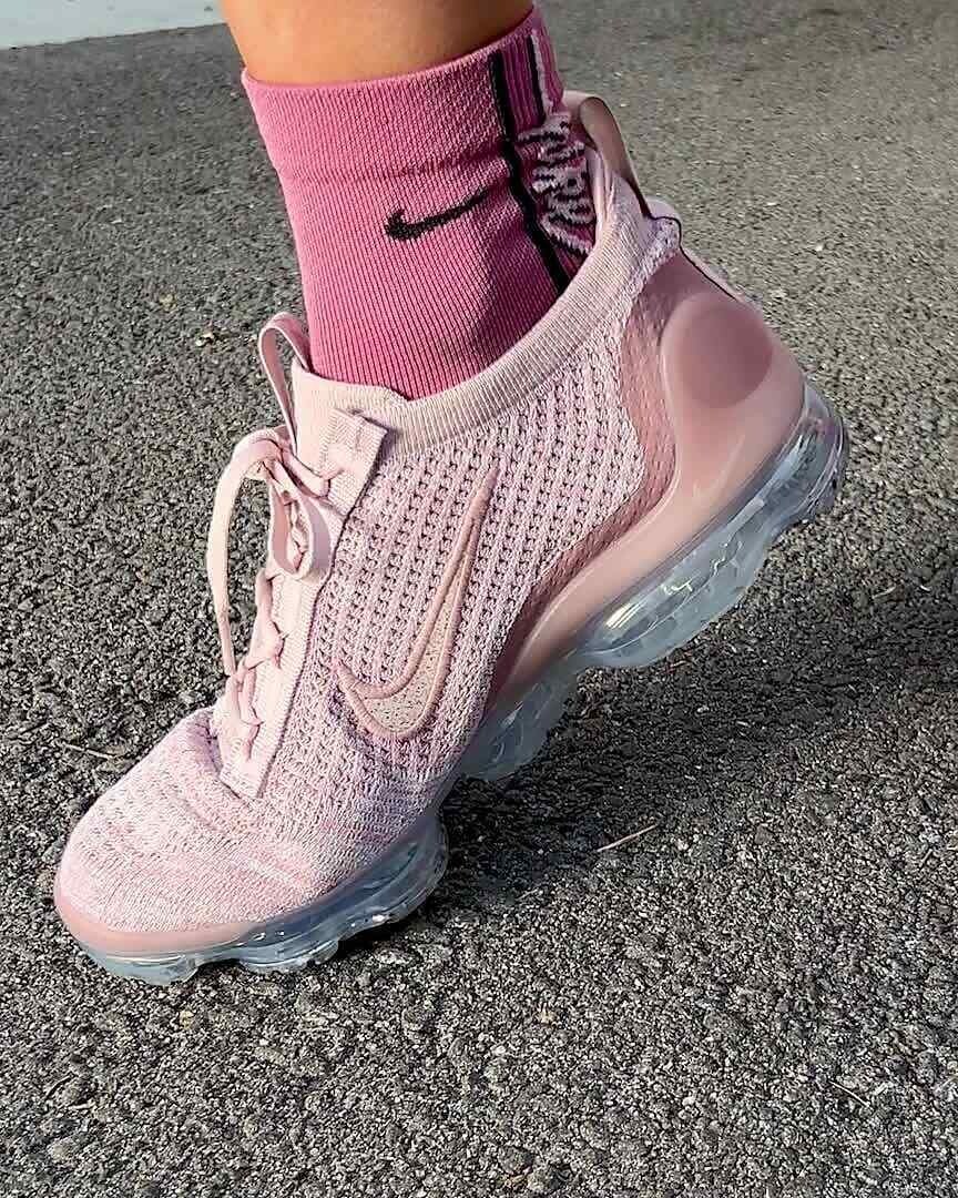 vapormax womens on feet