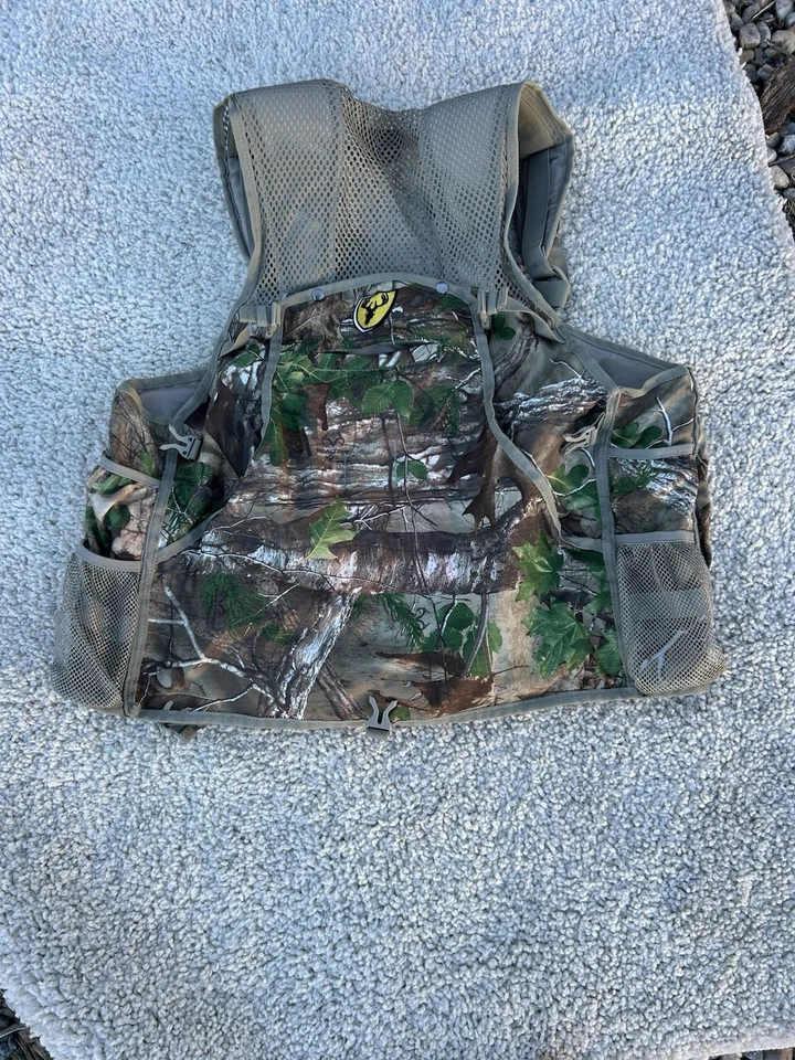 Bone Collecter Thunder Chicken Turkey Hunting Vest ML - Image 2 of 2