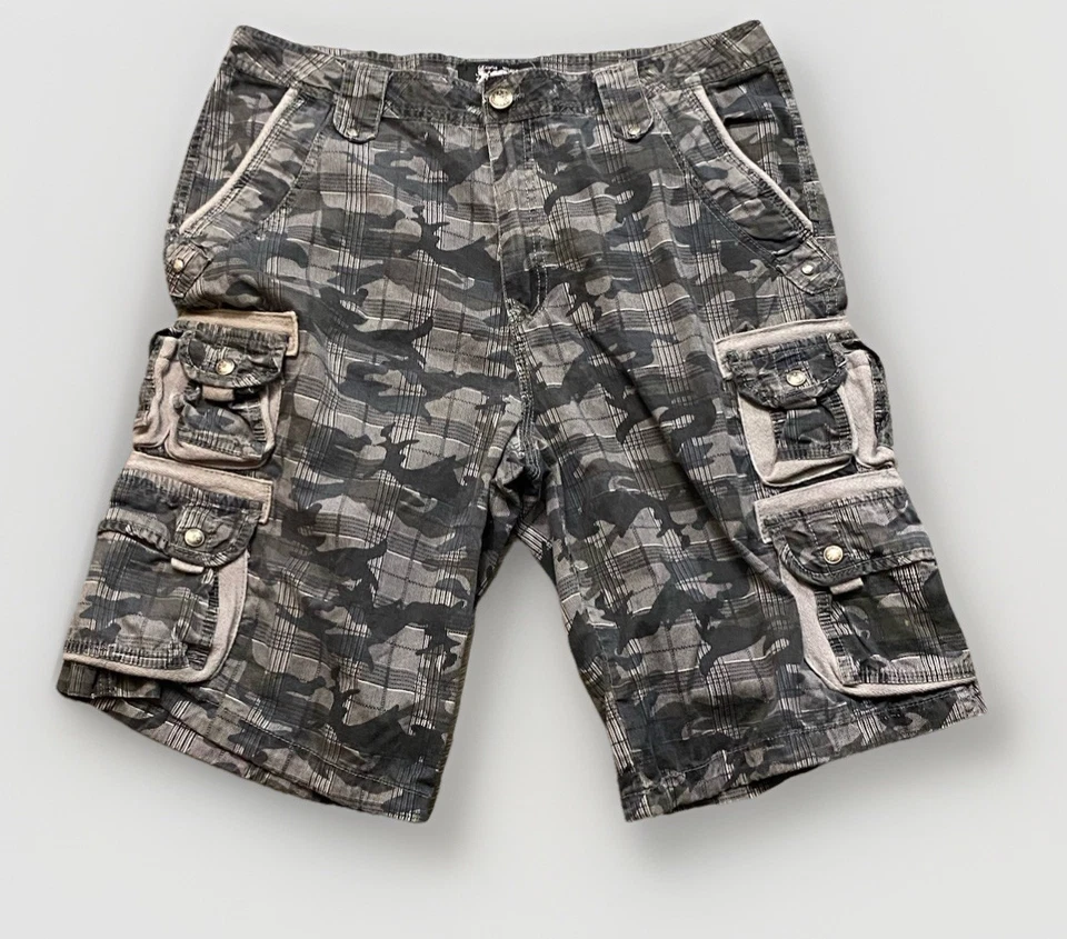 Pantalones Cortos Carga Lions Crest by English Laundry 36 Hombres Grunge Sueltos Camuflados/A Cuadros Foto 2 de 4