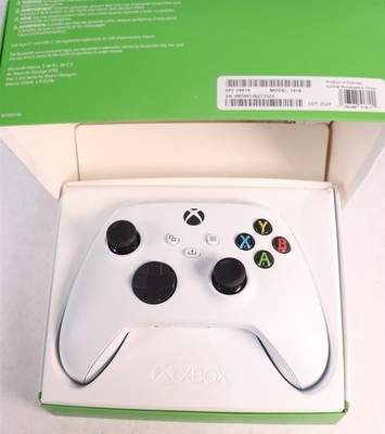 Xbox Wireless Controller - Robot White Model 1914 Open Box
