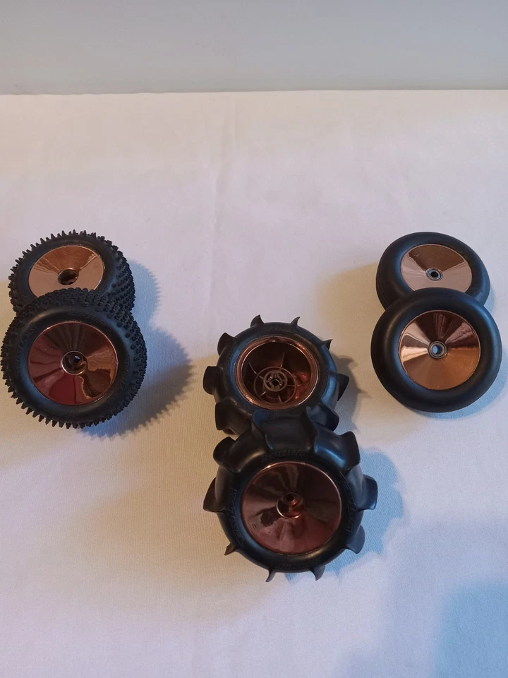 Losi 1/18 Mini Baja Set Of Wheels & Tires Gold Whole Set Nice - Image 4 of 4