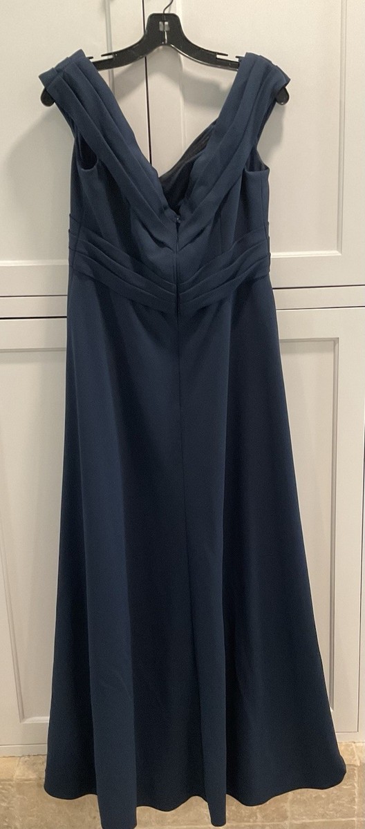 aziza bridesmaid dresses Azazie Evita Gown Dark Blue Long Sleeves Size:US 6/EU 38/ UK 10 halloween costume ideas The AZIZI Pleated Halter