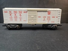 Marx 5595 Dairy Products Operating Reefer w/opening door& man & milkcar