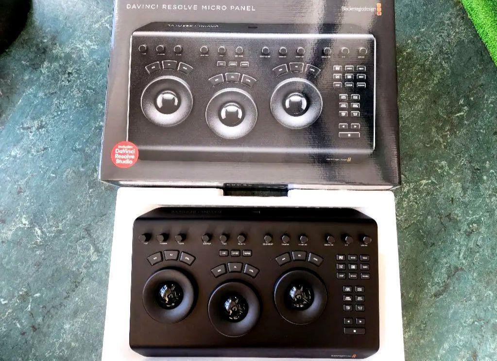 Blackmagic Design / Davinci Resolve Micro Panel w/ Box Blackmagic Design / Davinci Resolve Micro Panel w/ Box