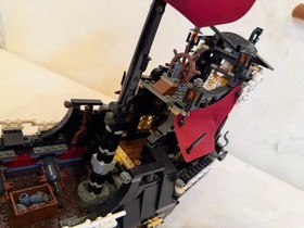 Lego 4195 Pirates of the Caribbean Queen Anne&rsquo;s Revenge 2011 (used)