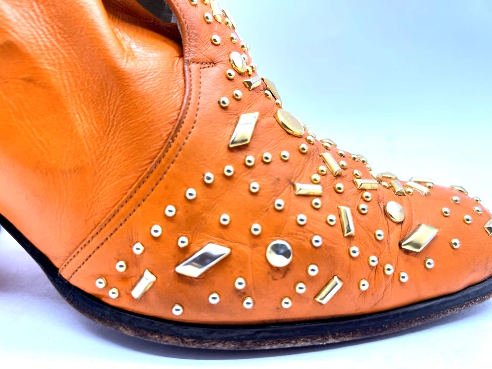 Fantásticas botas vintage con tachuelas Y2K para mujer 9,5 cuero naranja hebilla de estrás Foto 4 de 4