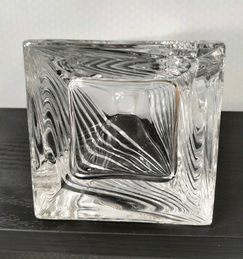 Picture 9 of 24