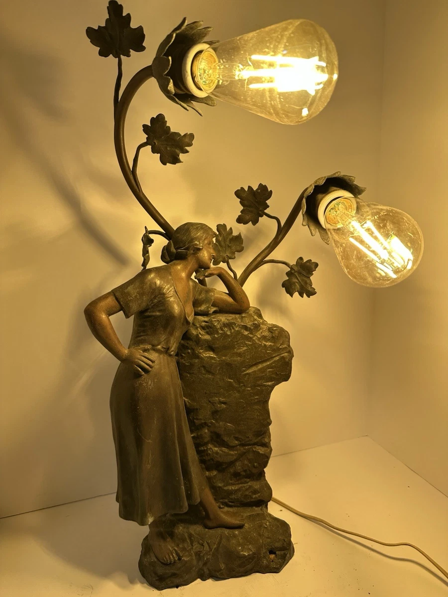 イタリア製女性像のランプ Lady Lamp In Antique Lamps for sale | eBay
