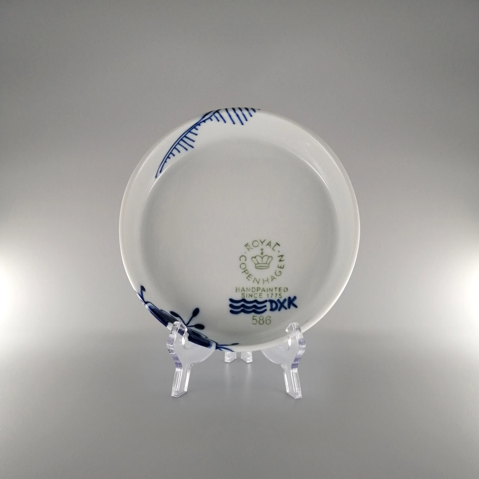 Royal Copenhagen Blue Fluted Mega Pie Dish (18 cm) - #586-ab